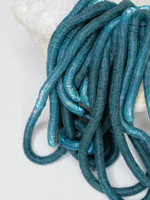 4mm Turquoise Iris Cuvettes - Norman Hartnell Archive