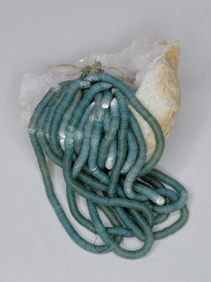 5mm Cloud Blue Iris Cuvettes - Norman Hartnell Archive