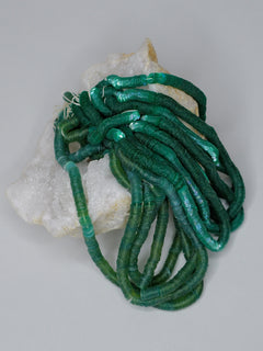 5mm Grass Green Iris Cuvettes - Norman Hartnell Archive