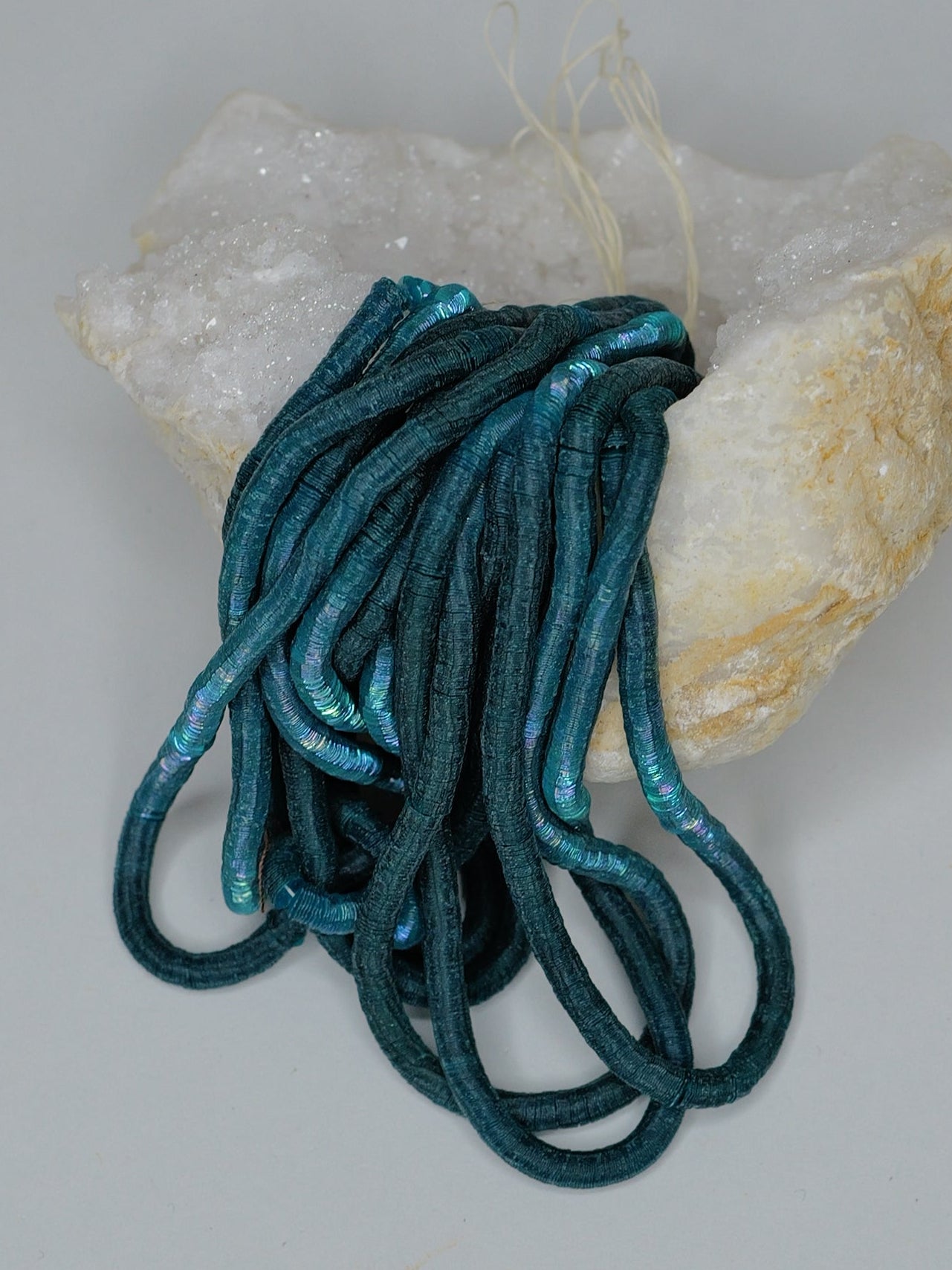 4mm Turquoise Iris Cuvettes - Norman Hartnell Archive