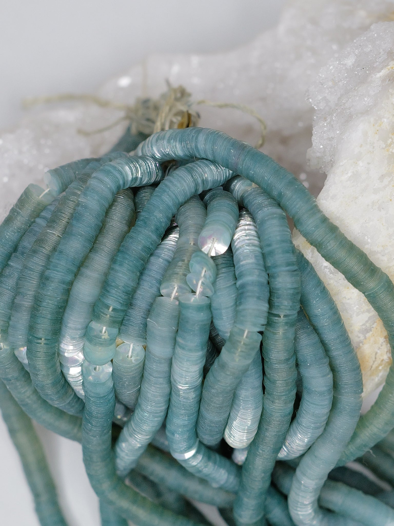 5mm Cloud Blue Iris Cuvettes - Norman Hartnell Archive
