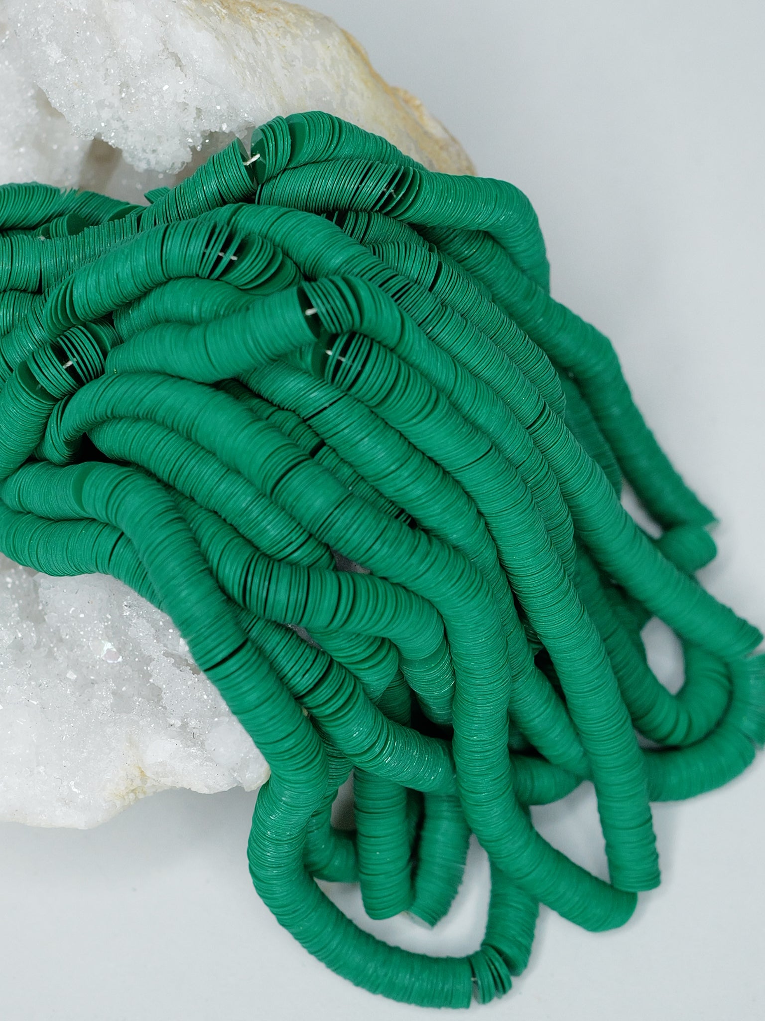 5mm Emerald Green Sequins - Norman Hartnell Archive