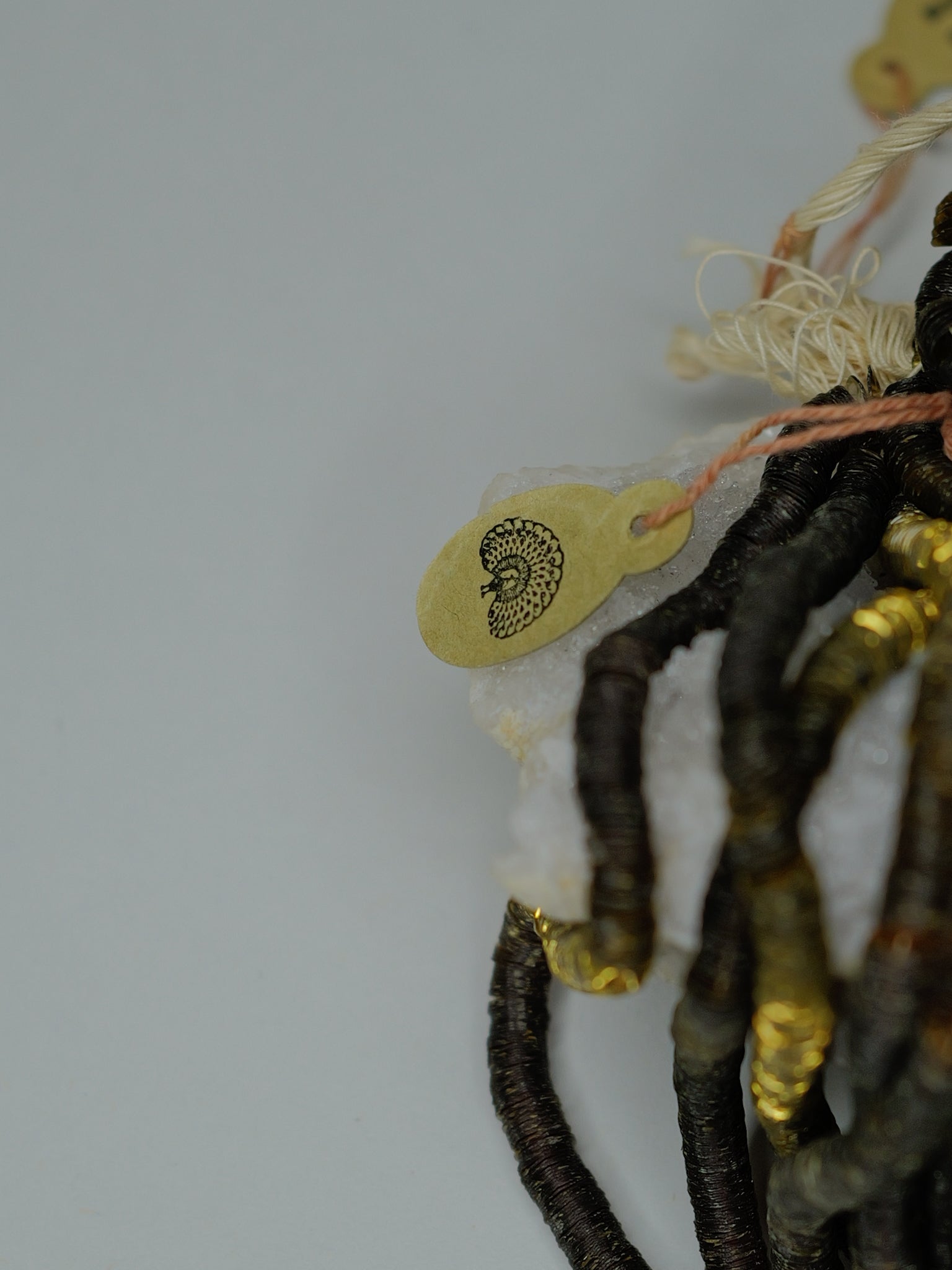 5mm Yellow / White Gold Cuvettes - Norman Hartnell Archive